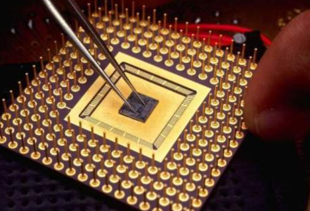 ����18(�й���)�ٷ���վ